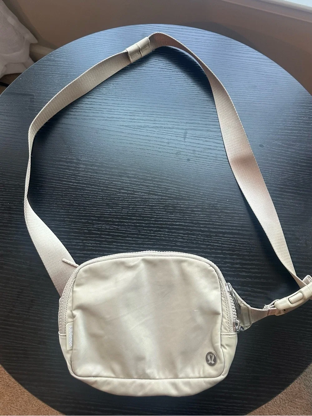 Lululemon Downtown Tan/ Silver Crossbody Everywhere Belt Bag 1L